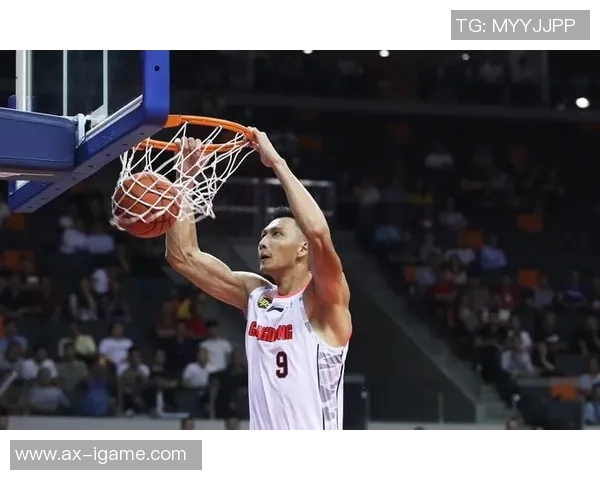 易建联单场7扣篮震撼全场,广州内线失守,客场赢得MVP欢呼 易建联单场7扣篮震撼全场,广州内线失守,客场赢得MVP欢呼